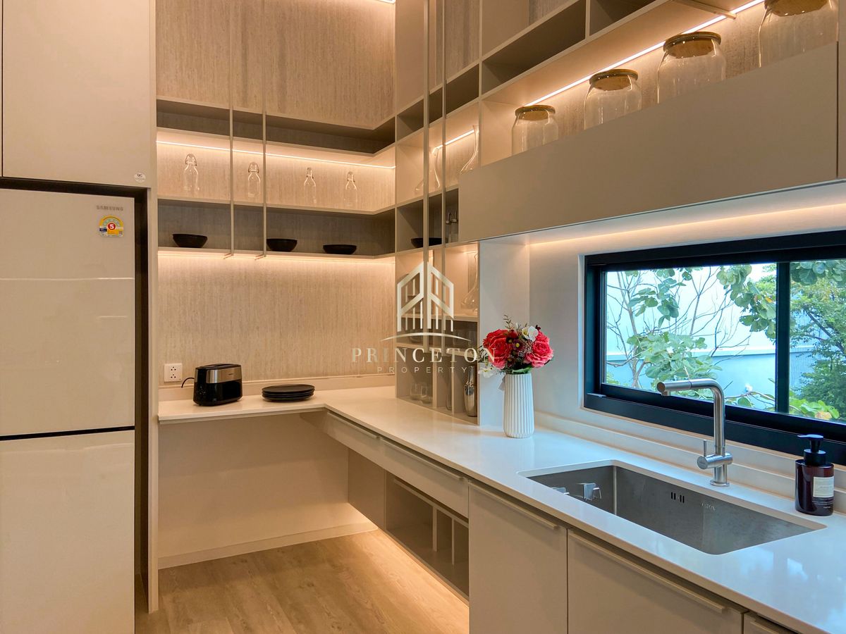 HousePattanakan, Srinakarin : Luxury Home for Sale or Rent at VIVE Krungthep Kreetha Comes with a Private Swimming Pool 📞092-4252445