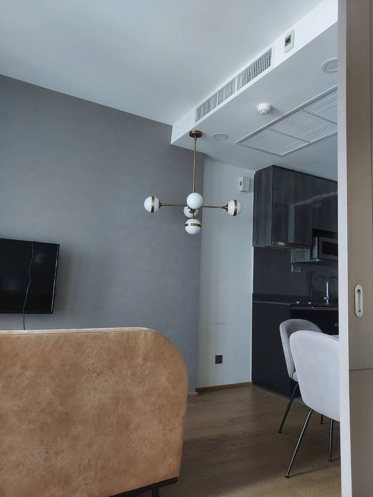 For RentCondoSiam Paragon ,Chulalongkorn,Samyan : Ashton Chula Silom【𝐑𝐄𝐍𝐓】🔥Less is more, and those who love simplicity will truly love it!🔥  Contact Line ID: @hacondo