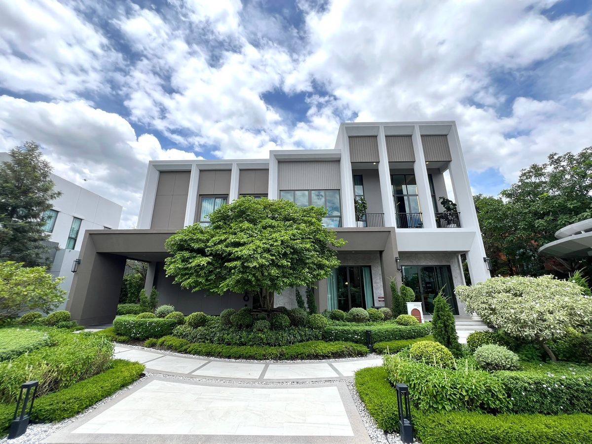 ขายบ้านนวมินทร์ รามอินทรา : 🏛️Bangkok Boulevard Signature รามอินทรา - วัชรพล🔥บ้านเดี่ยว 2 ชั้น ขนาด 391 ตร.ม. 87.4 ตร.ว. | 4 ห้องนอน 5 ห้องน้ำ 4 ที่จอด เริ่ม 20 MB ติดต่อนัดชม Tel.0922635410 (เอิร์ธ)