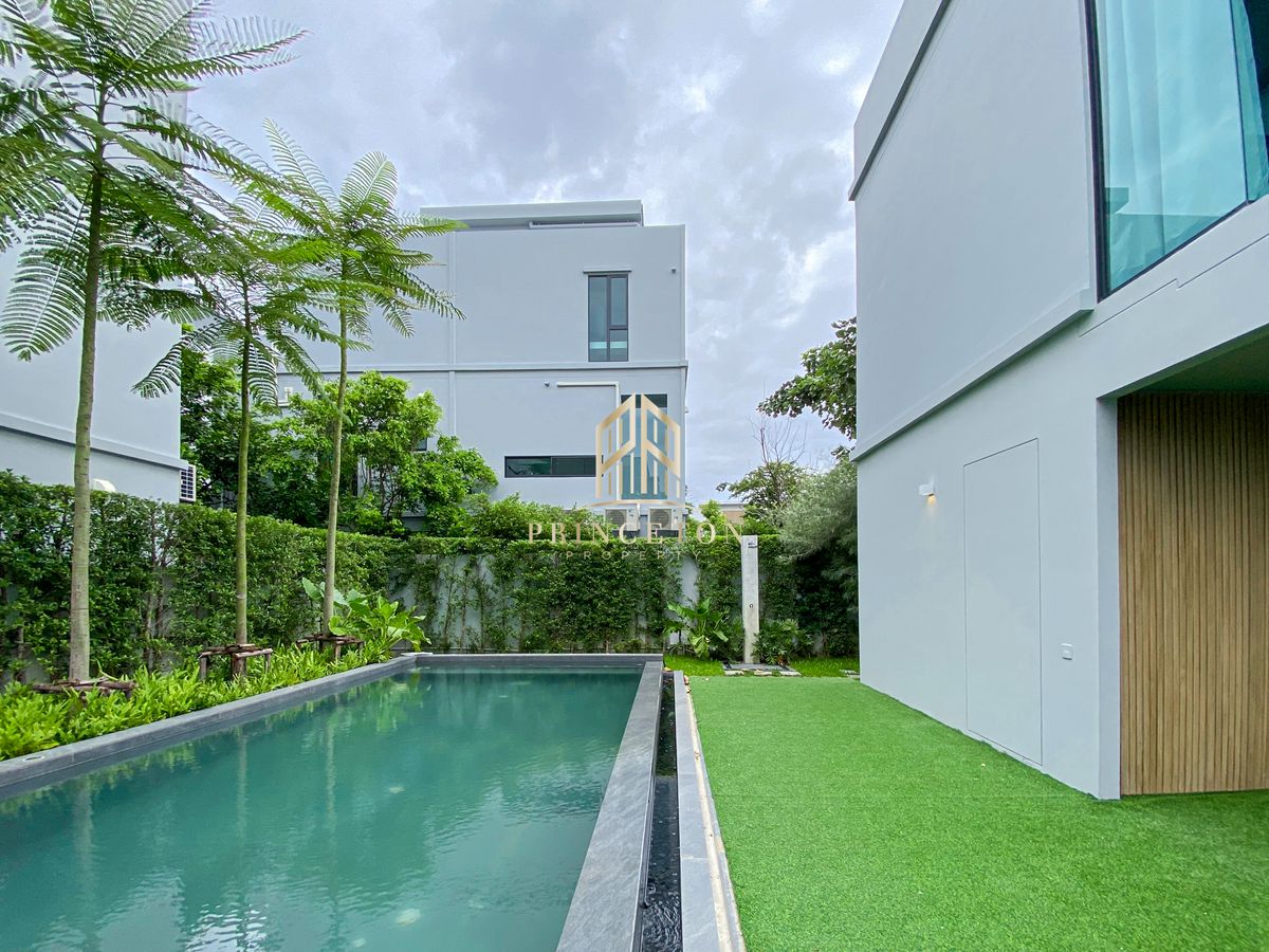HousePattanakan, Srinakarin : Luxury Home for Sale or Rent at VIVE Krungthep Kreetha Comes with a Private Swimming Pool 📞092-4252445