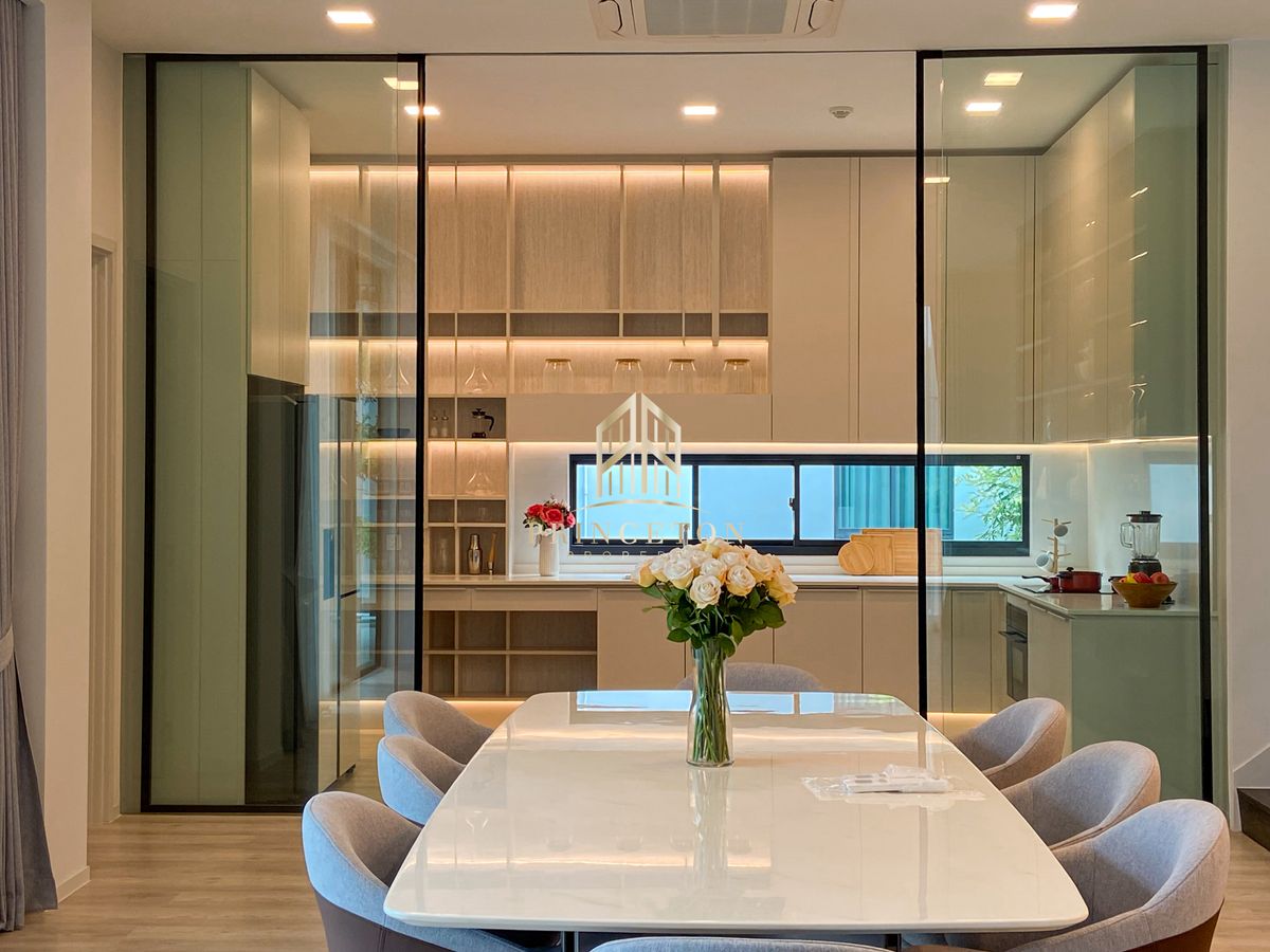 HousePattanakan, Srinakarin : Luxury Home for Sale or Rent at VIVE Krungthep Kreetha Comes with a Private Swimming Pool 📞092-4252445