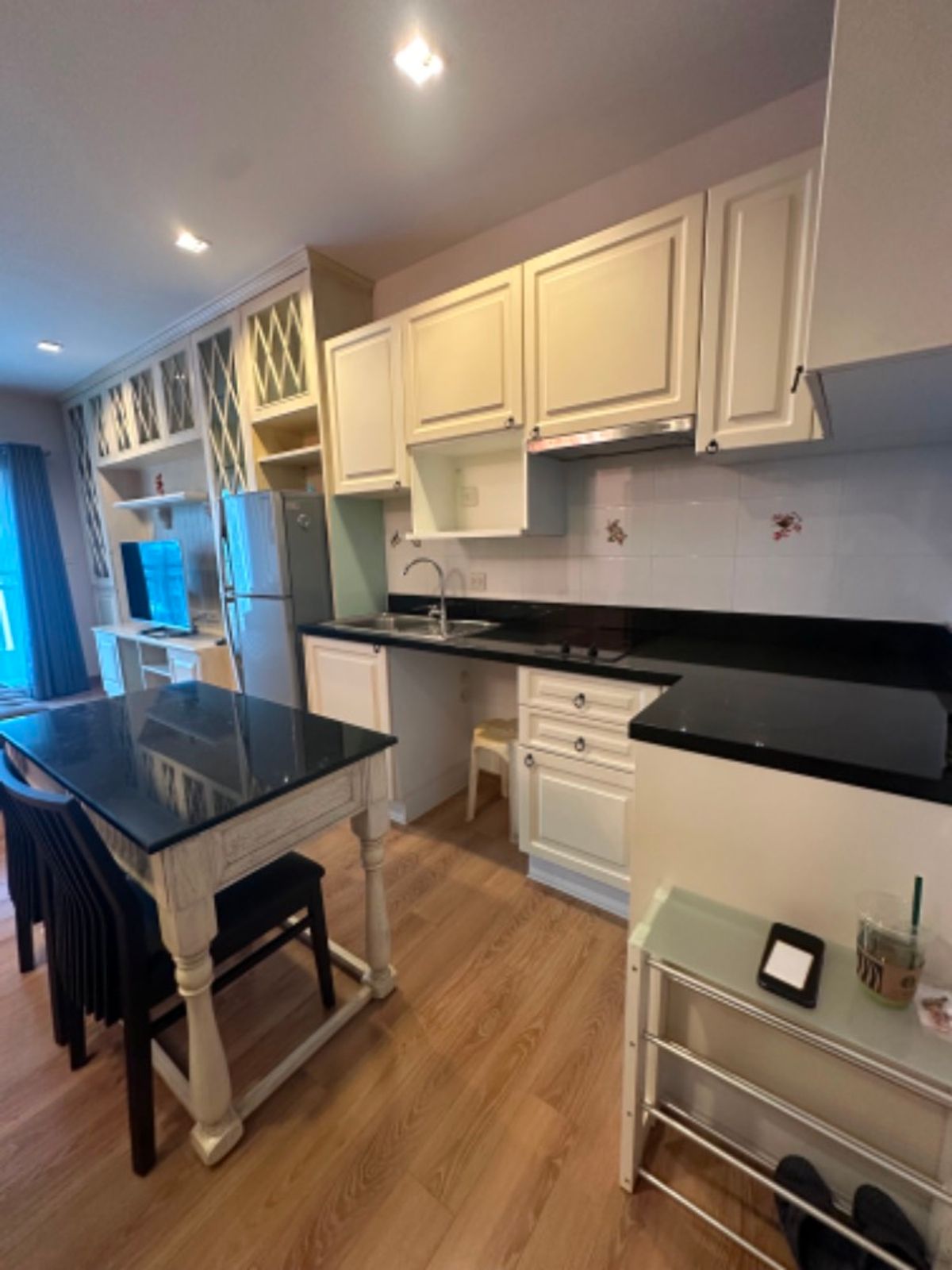 ขายคอนโดสยาม จุฬา สามย่าน : The Seed Memories Siam【𝐒𝐄𝐋𝐋】🔥ห้องนี้เต็มไปด้วยรายละเอียด ดูแพงในแบบอบอุ่นและจริงใจ🔥  ติดต่อไลน์ไอดี: @hacondo