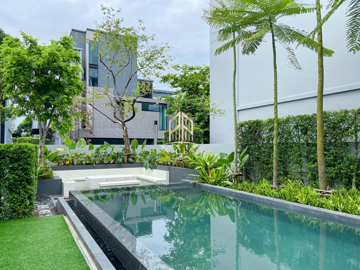 HousePattanakan, Srinakarin : Luxury Home for Sale or Rent at VIVE Krungthep Kreetha Comes with a Private Swimming Pool 📞092-4252445