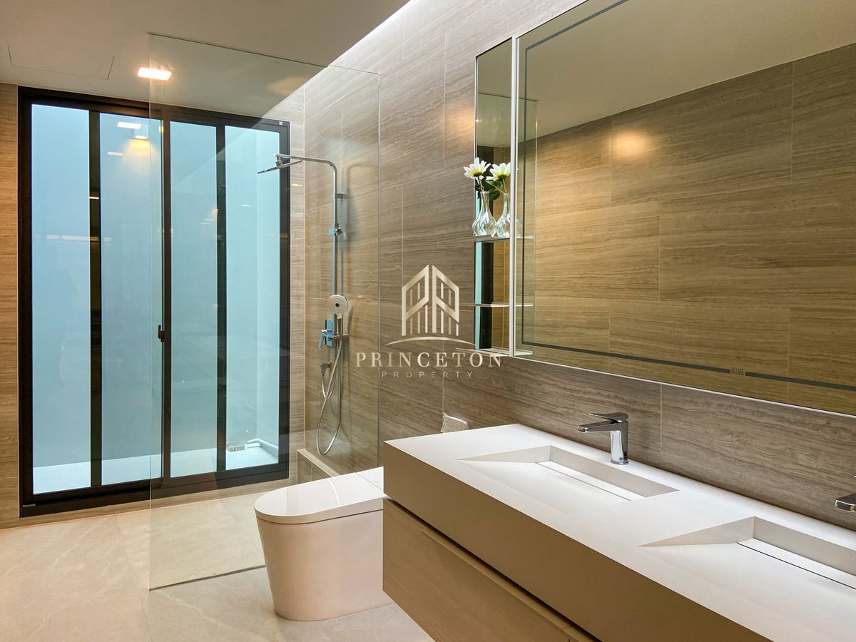 HousePattanakan, Srinakarin : Luxury Home for Sale or Rent at VIVE Krungthep Kreetha Comes with a Private Swimming Pool 📞092-4252445