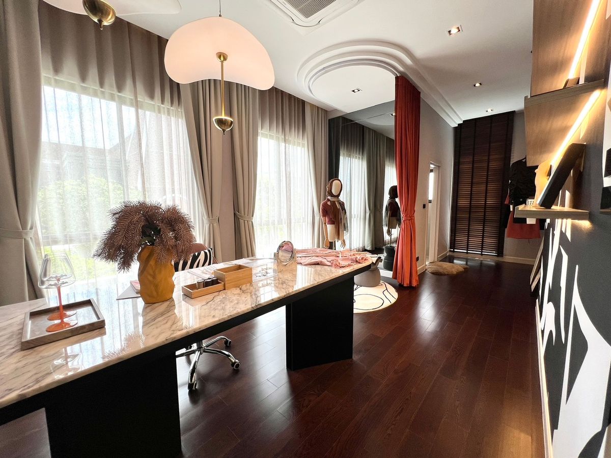 ขายบ้านนวมินทร์ รามอินทรา : 🏛️Bangkok Boulevard Signature รามอินทรา - วัชรพล🔥บ้านเดี่ยว 2 ชั้น ขนาด 391 ตร.ม. 87.4 ตร.ว. | 4 ห้องนอน 5 ห้องน้ำ 4 ที่จอด เริ่ม 20 MB ติดต่อนัดชม Tel.0922635410 (เอิร์ธ)