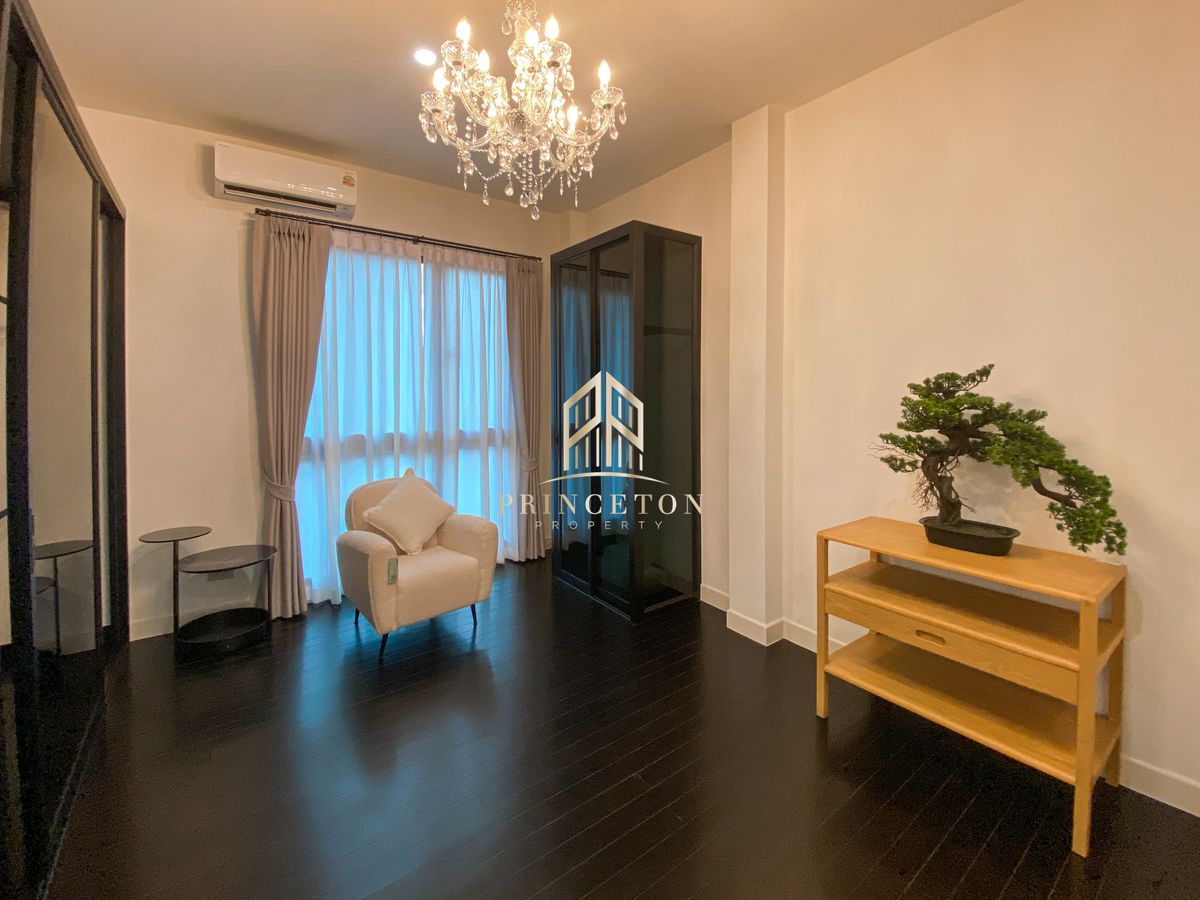 ให้เช่าบ้านเลียบทางด่วนรามอินทรา : ดิ ออเนอร์ โยธินพัฒนา บ้านเดี่ยวสไตล์ Private Pool Villa 3 ชั้น ระดับ Super Luxury 📞092-4252445 The Honor Yothinpattana