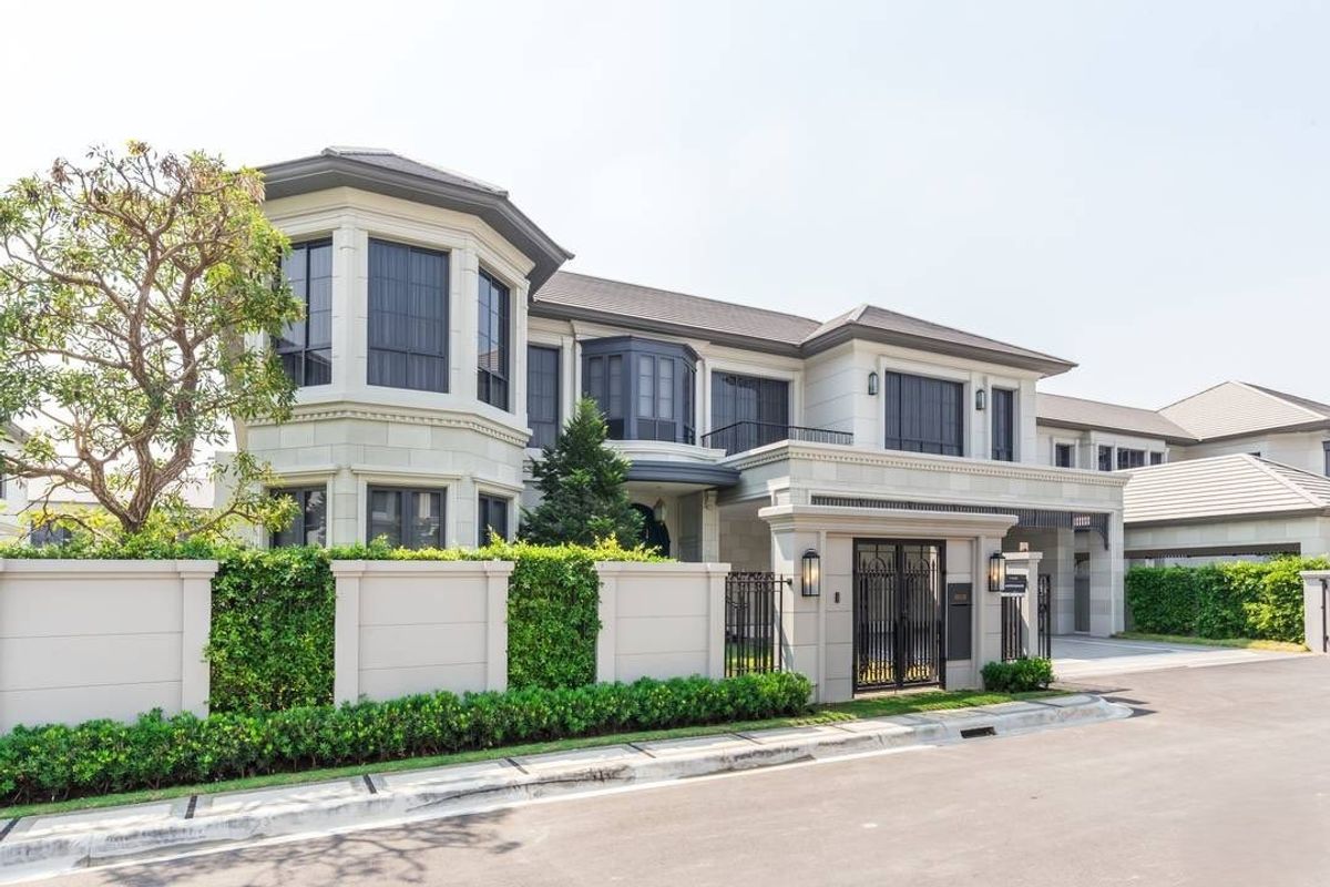 บ้านพัฒนาการ ศรีนครินทร์ : 🏡✨ ที่สุดของความหรูหรา! คฤหาสน์ สไตล์ Modern Classic  นาราสิริ - กรุงเทพกรีฑา ✨🏡