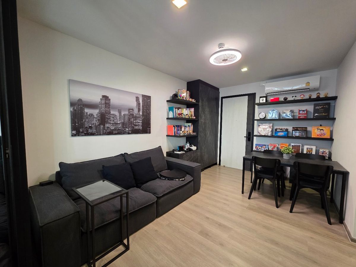 For SaleCondoLadprao, Central Ladprao : [Sansiri new building Not the old building] The Line Phahonyothin Park B Type Building 1 Bedroom 42 sq.m. The kitchen is closed. Dressing room. All IOT rooms have a dishwasher.