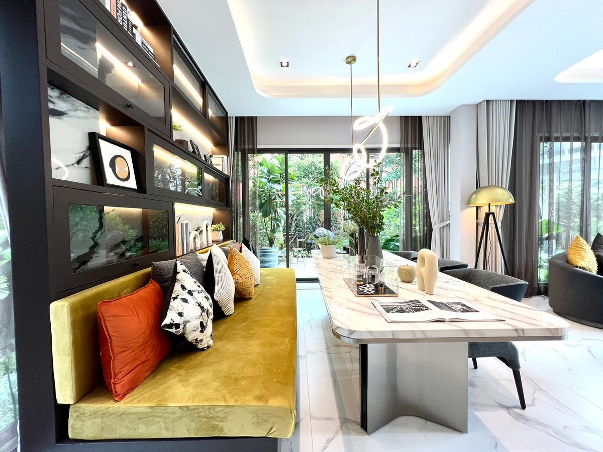 ขายบ้านนวมินทร์ รามอินทรา : 🏛️Bangkok Boulevard Signature รามอินทรา - วัชรพล🔥บ้านเดี่ยว 2 ชั้น ขนาด 391 ตร.ม. 87.4 ตร.ว. | 4 ห้องนอน 5 ห้องน้ำ 4 ที่จอด เริ่ม 20 MB ติดต่อนัดชม Tel.0922635410 (เอิร์ธ)