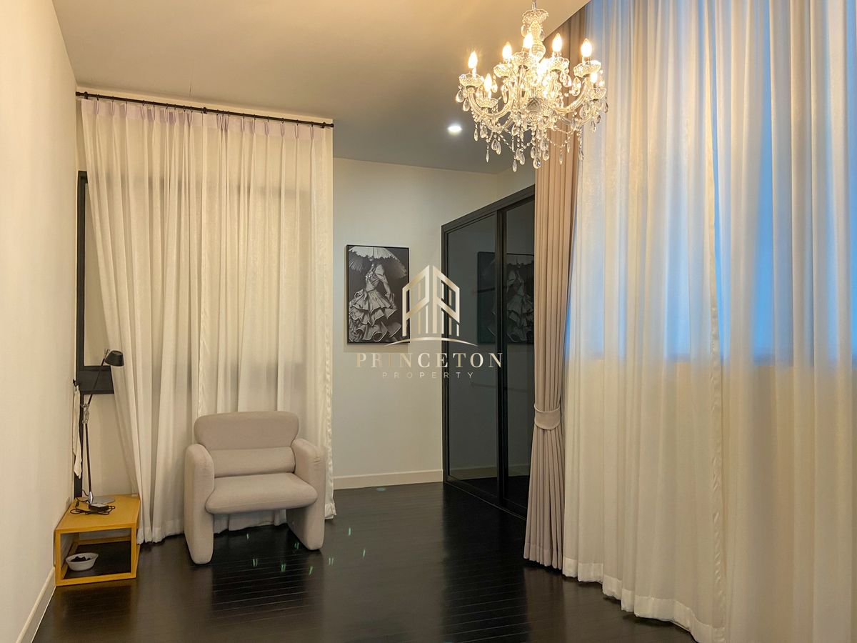 ให้เช่าบ้านเลียบทางด่วนรามอินทรา : ดิ ออเนอร์ โยธินพัฒนา บ้านเดี่ยวสไตล์ Private Pool Villa 3 ชั้น ระดับ Super Luxury 📞092-4252445 The Honor Yothinpattana