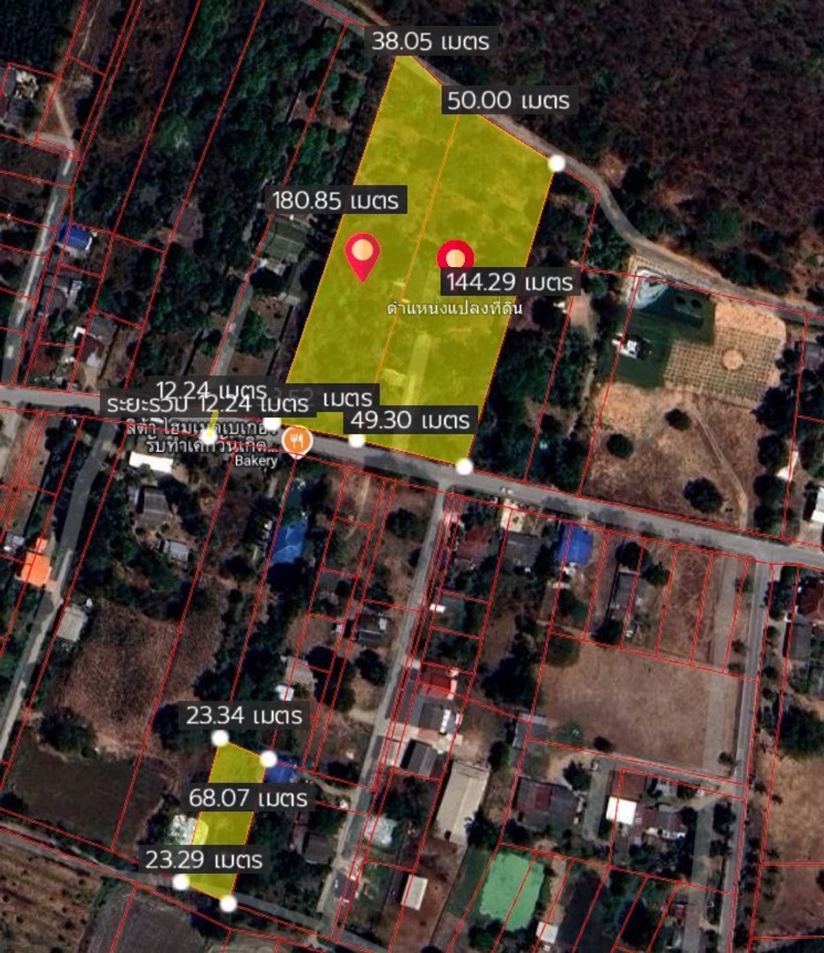 For SaleLandRatchaburi : Selling very cheap house With a large land adjacent to the Khlung Mountain, Ratchaburi Province, 1 house, 2 bedrooms, 1 bathroom, land size, 7 rai 3 ngan 9 sq.w., on the road 12 meters in the community area