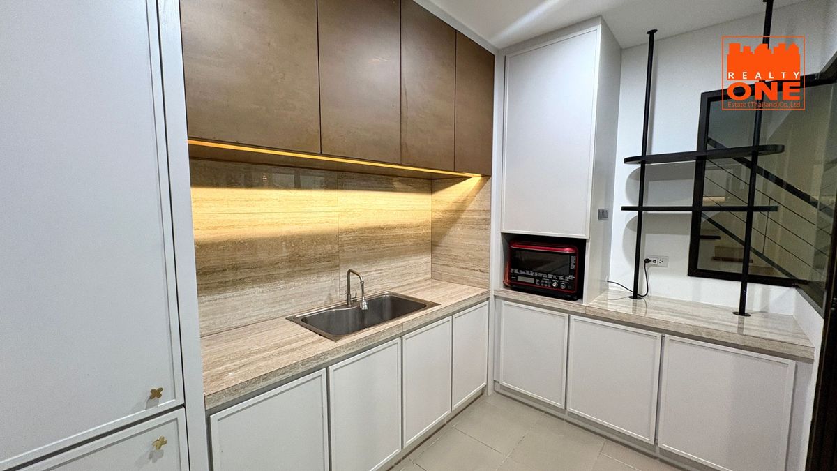 For SaleHouseRama 2, Bang Khun Thian : Corner Detached House for Sale – Mantana Rama 2 – Thien Thale Largest House Type | Prime Corner Plot | Beautifully Decorated