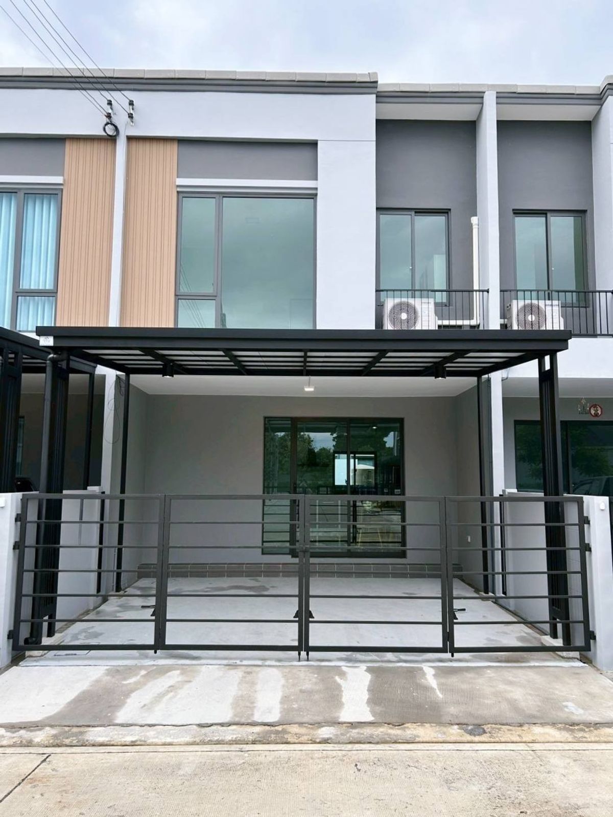 ให้เช่าทาวน์โฮมบางนา แบริ่ง ลาซาล : 🏡 RENT: รหัสทรัพย์ TT2295 📍โครงการ Pleno บางนา 2✨ บ้านใหม่ให้เช่า! พร้อมอยู่ เฟอร์นิเจอร์ครบ ใกล้ Mega Bangna 🚗 เดินทางสะดวก