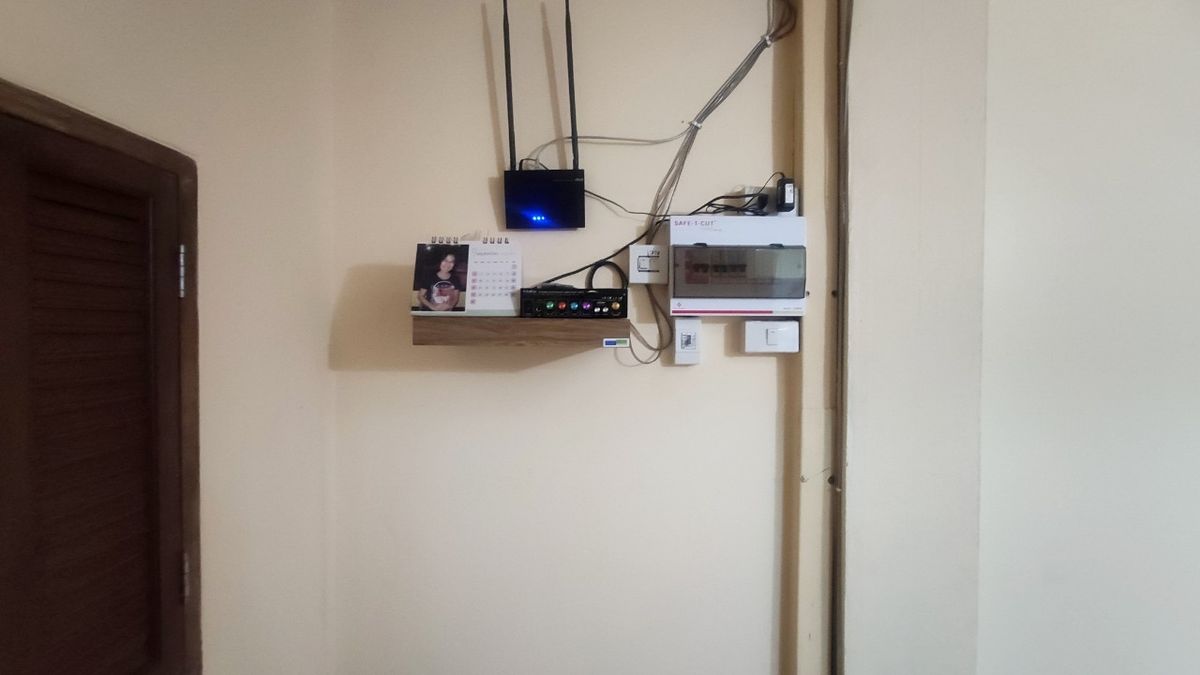 For RentShop HouseMin Buri, Romklao : Divided for rent, 1-2 floors, commercial buildings Next to Ramkhamhaeng Road Next to the Orange Line Nom Klao Station Near Triam Udom Suksa School, Size 20.3 square wah, 2 bedrooms, 2 bathrooms, Saphan Sung Subdistrict, Saphan Sung District, Bangkok