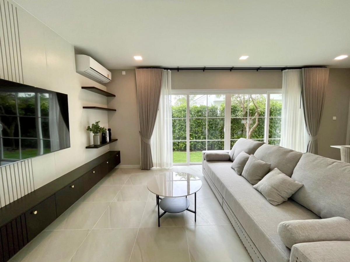 For RentHouseBangna, Bearing, Lasalle : 🌟For Rent: Detached House in Chaiyapruk. 2 Storeys, 3 Bedrooms| 4 Bathrooms. Fully furnished and nicely decorated.💥Rental Fee 90,000 THB/month.