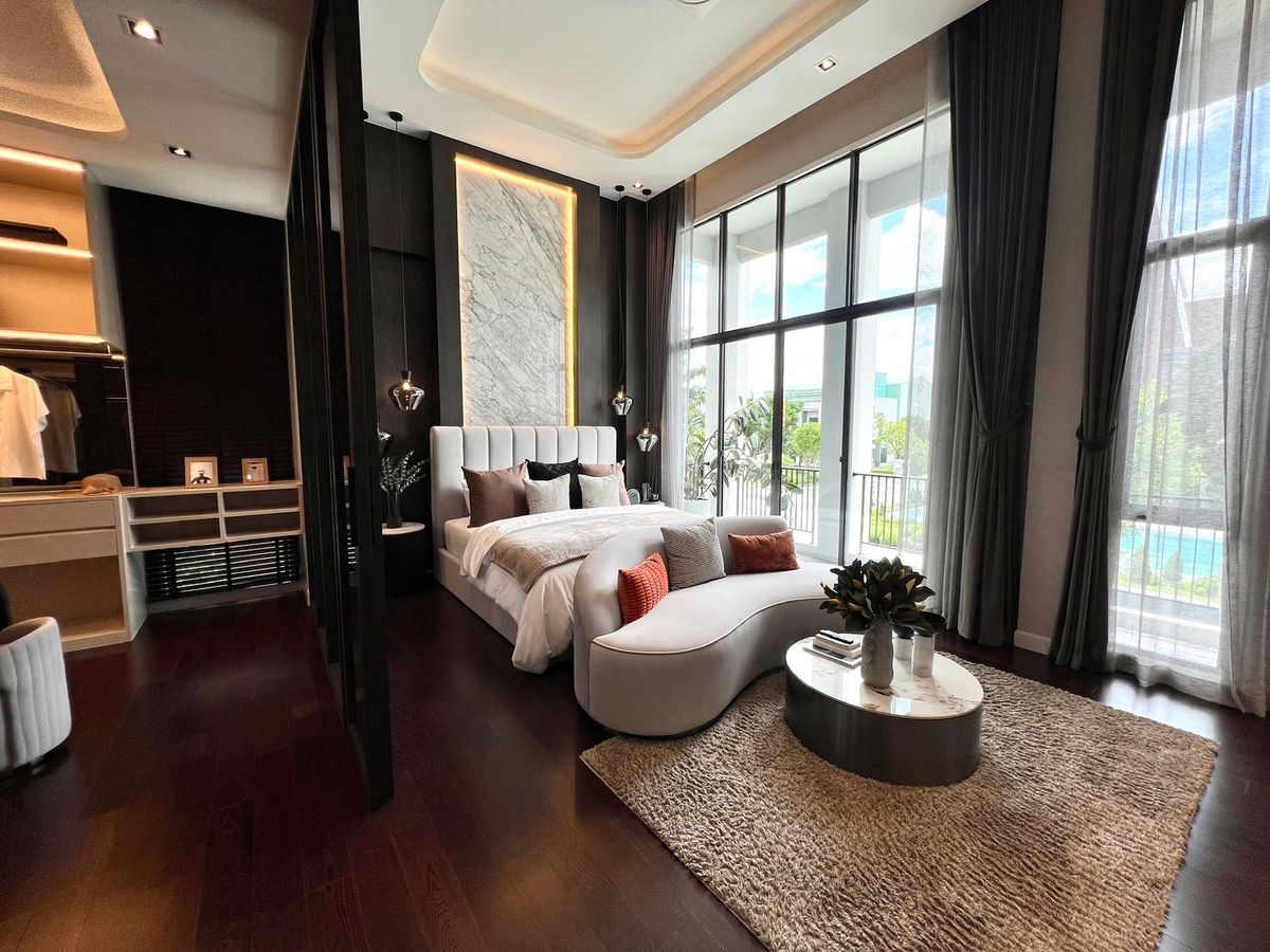 ขายบ้านนวมินทร์ รามอินทรา : 🔥Bangkok Boulevard Signature รามอินทรา - วัชรพล🔥บ้านเดี่ยว 2 ชั้น ขนาด 391 ตร.ม. 87.4 ตร.ว. | 4 ห้องนอน 5 ห้องน้ำ 4 ที่จอด เริ่ม 22.9 MB ติดต่อนัดชม Tel.0922635410 (เอิร์ธ)