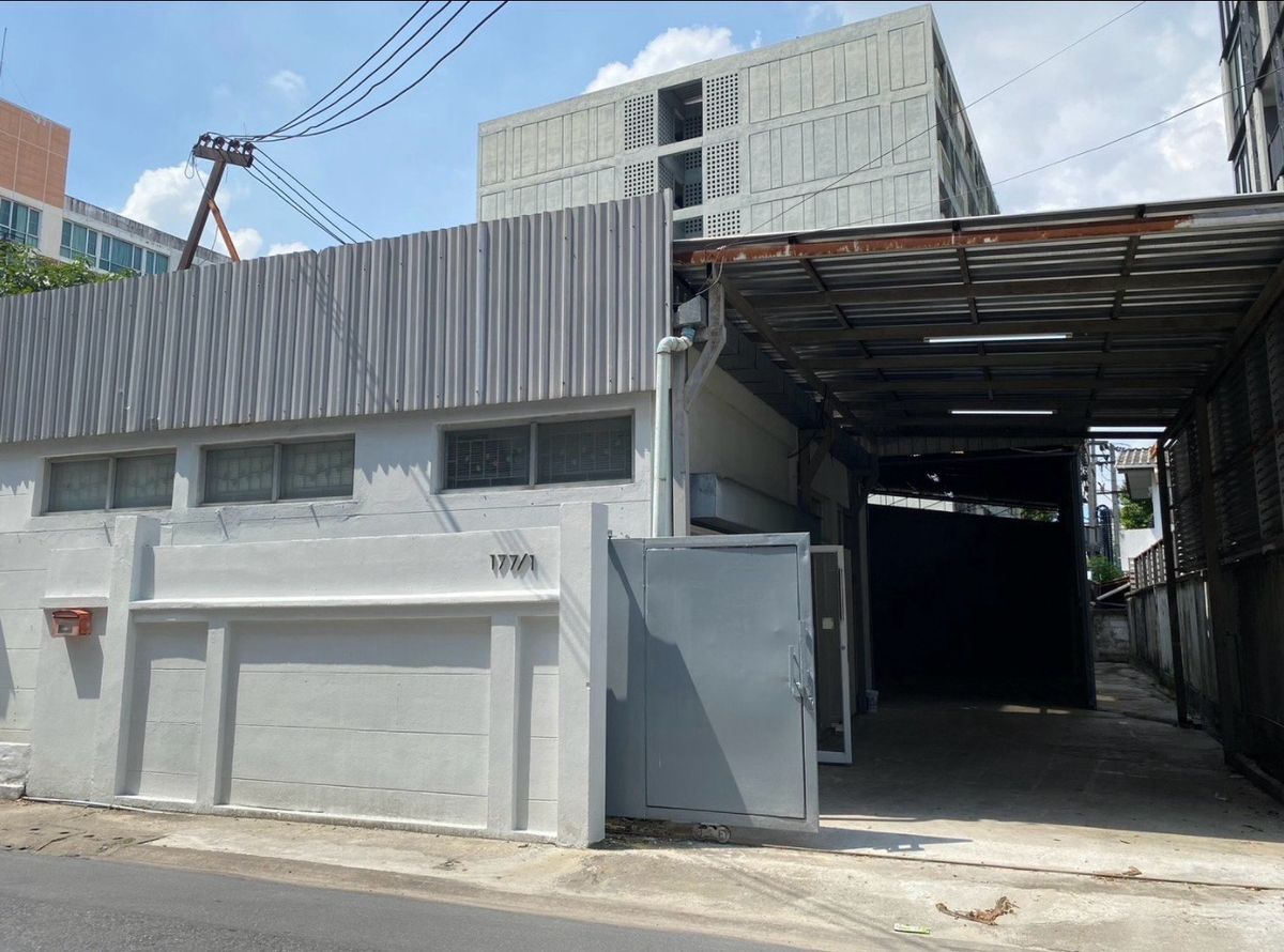 ให้เช่าโกดังรัชดา ห้วยขวาง : Warehouse Ratchadaโกดังเก็บของติดรถไฟฟ้าMRTลาดพร้าว 400sq.m.