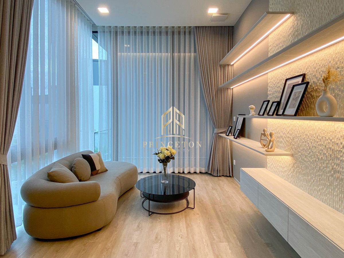 HousePattanakan, Srinakarin : Luxury Home for Sale or Rent at VIVE Krungthep Kreetha Comes with a Private Swimming Pool 📞092-4252445