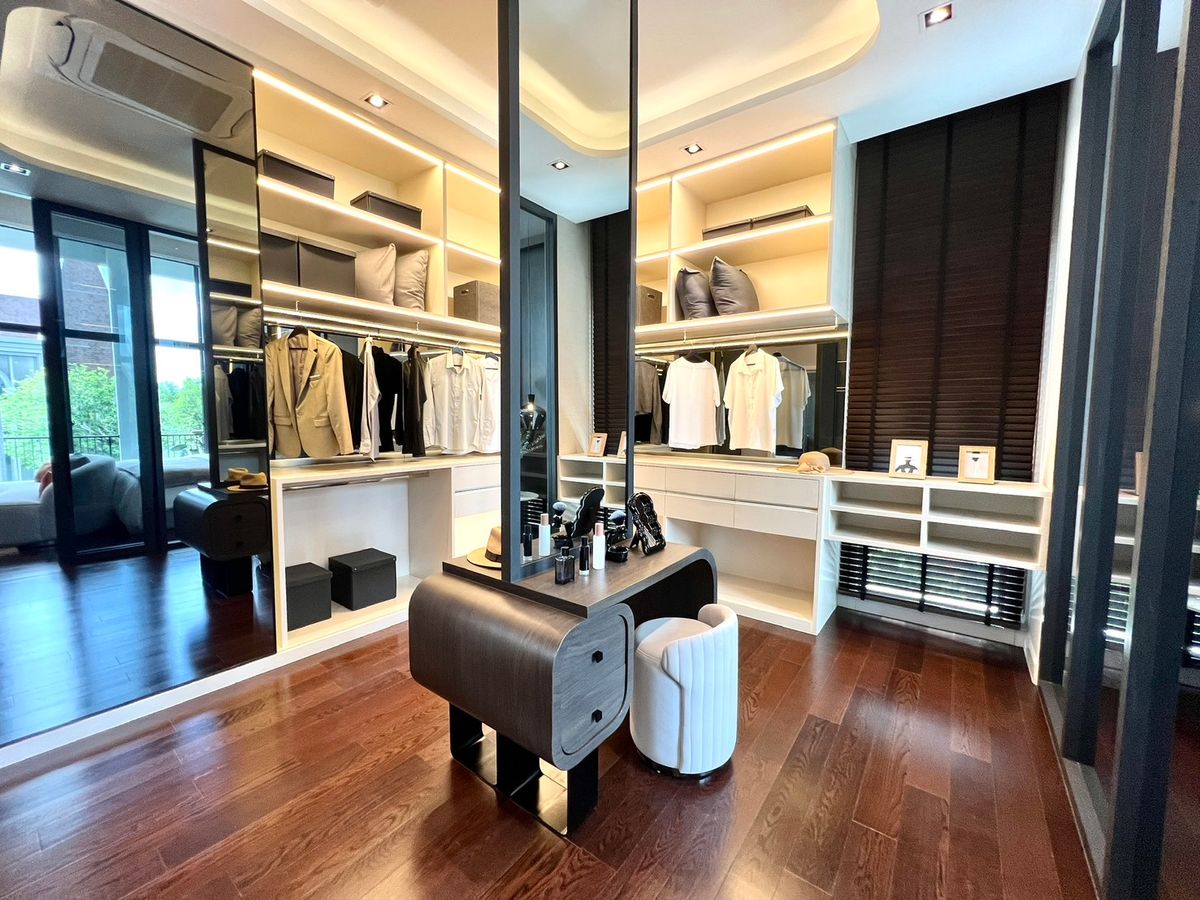 ขายบ้านนวมินทร์ รามอินทรา : 🏛️Bangkok Boulevard Signature รามอินทรา - วัชรพล🔥บ้านเดี่ยว 2 ชั้น ขนาด 391 ตร.ม. 87.4 ตร.ว. | 4 ห้องนอน 5 ห้องน้ำ 4 ที่จอด เริ่ม 20 MB ติดต่อนัดชม Tel.0922635410 (เอิร์ธ)