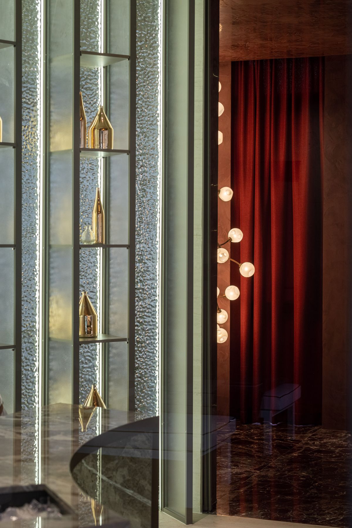 For SaleHouseBang Sue, Wong Sawang, Tao Pun : 3 -storey detached house for sale. Sonle Residences project (Sunle Residence), Ratchadaphisek, near MRT Wongsawang, only 900 meters, with a large private pool and a large Courtyard.