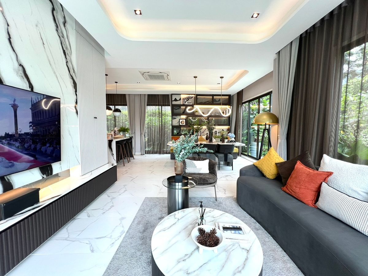 ขายบ้านนวมินทร์ รามอินทรา : 🏛️Bangkok Boulevard Signature รามอินทรา - วัชรพล🔥บ้านเดี่ยว 2 ชั้น ขนาด 391 ตร.ม. 87.4 ตร.ว. | 4 ห้องนอน 5 ห้องน้ำ 4 ที่จอด เริ่ม 20 MB ติดต่อนัดชม Tel.0922635410 (เอิร์ธ)