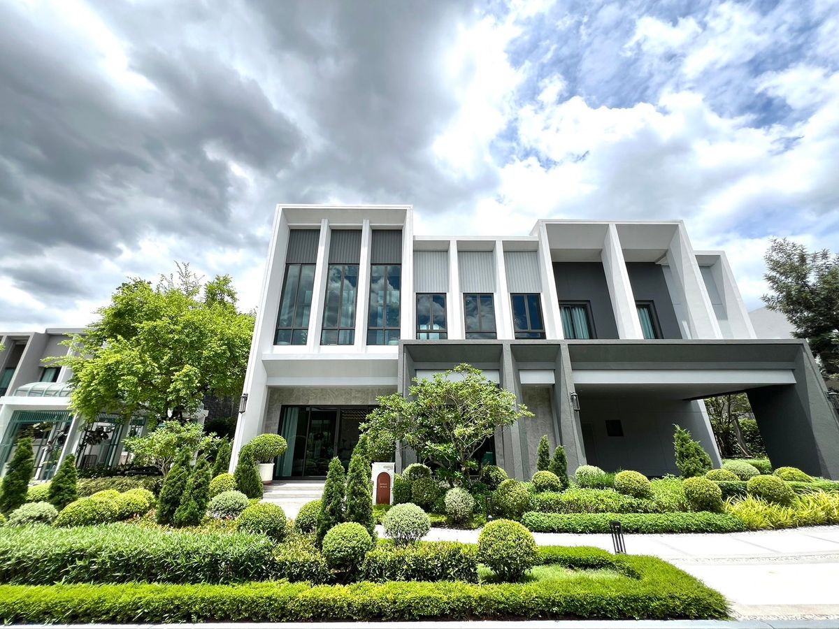 ขายบ้านนวมินทร์ รามอินทรา : 🏡Bangkok Boulevard Signature รามอินทรา - วัชรพล🌈บ้านเดี่ยว 2 ชั้น ขนาด 439 ตร.ม. 101.9 ตร.ว. | 4 ห้องนอน 5 ห้องน้ำ 4 ที่จอด เริ่ม 25.9 MB ติดต่อนัดชม Tel.0922635410 (เอิร์ธ)
