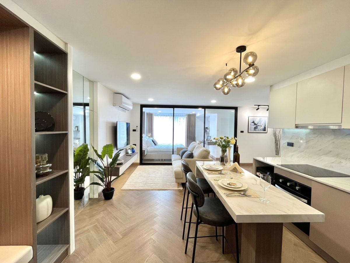 For SaleCondoChiang Mai : Condo for sale, Sri Thana, near Nimman , SuanDok , Khu Muang, Chiang Mai 2 bedrooms, free transfer, Tel 082-389-9314