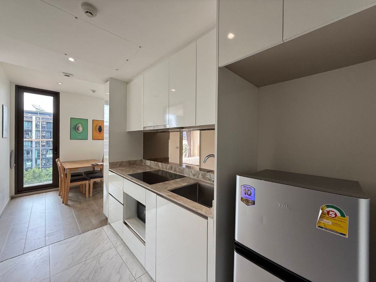 For RentCondoSukhumvit, Asoke, Thonglor : Fynn Asoke condo for rent. Completely decorated with BTS Asoke and MRT Sukhumvit !!