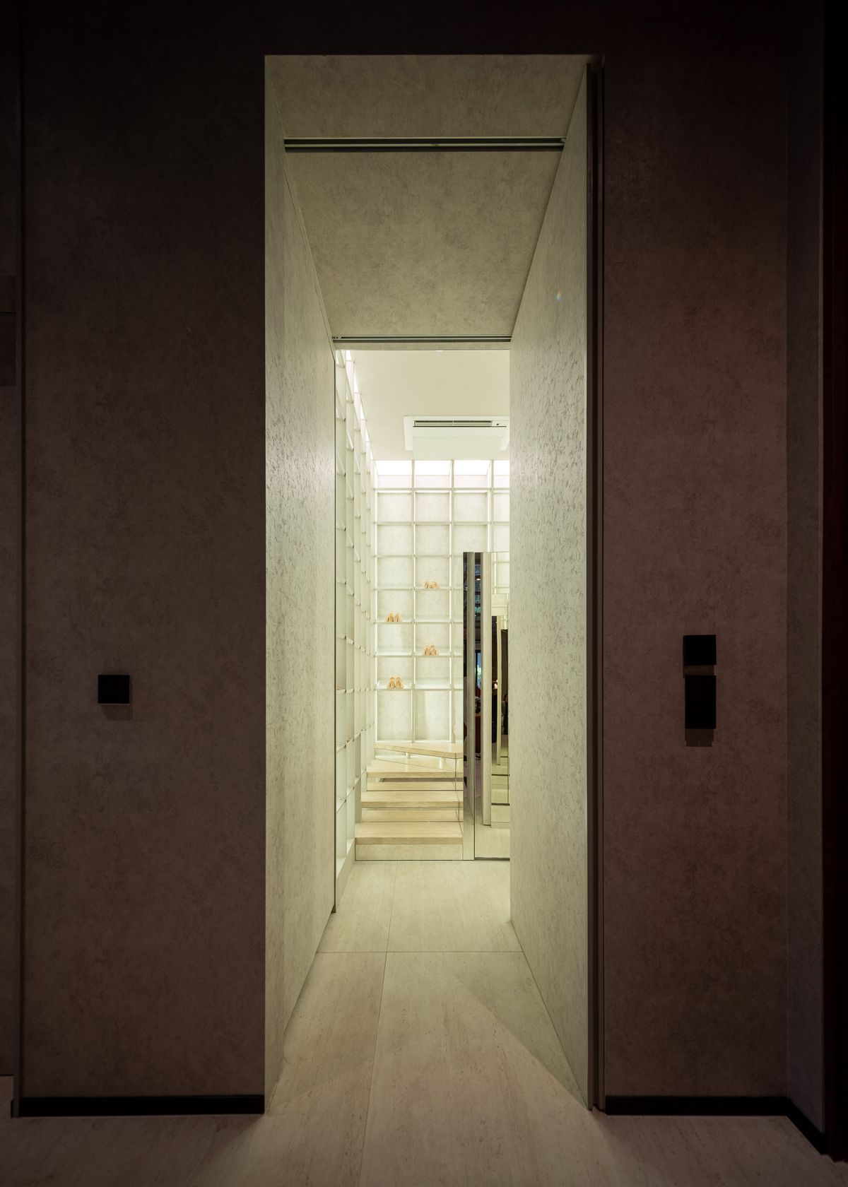 For SaleHouseBang Sue, Wong Sawang, Tao Pun : 3 -storey detached house for sale. Sonle Residences project (Sunle Residence), Ratchadaphisek, near MRT Wongsawang, only 900 meters, with a large private pool and a large Courtyard.