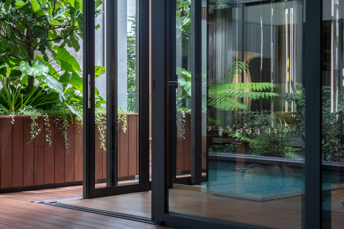 For SaleHouseBang Sue, Wong Sawang, Tao Pun : 3 -storey detached house for sale. Sonle Residences project (Sunle Residence), Ratchadaphisek, near MRT Wongsawang, only 900 meters, with a large private pool and a large Courtyard.