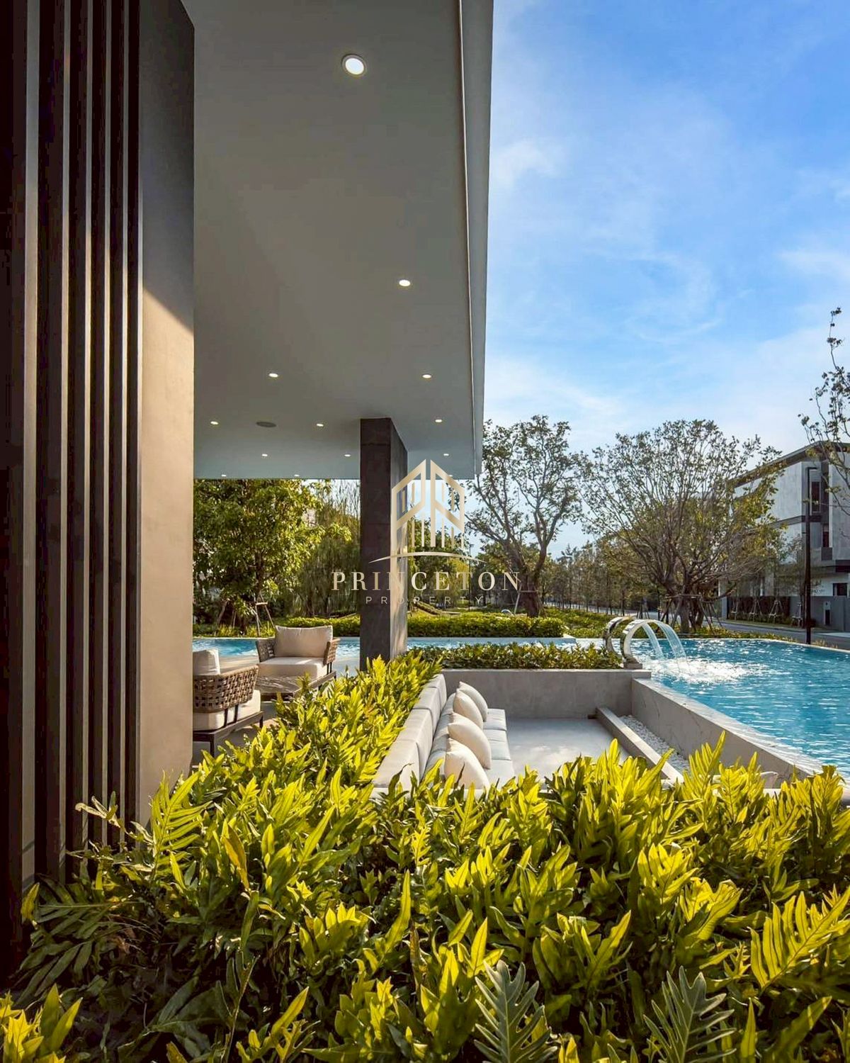 ให้เช่าบ้านเลียบทางด่วนรามอินทรา : ดิ ออเนอร์ โยธินพัฒนา บ้านเดี่ยวสไตล์ Private Pool Villa 3 ชั้น ระดับ Super Luxury 📞092-4252445 The Honor Yothinpattana