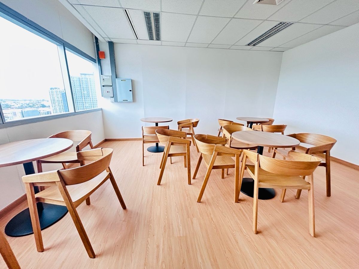 ให้เช่าสำนักงานนนทบุรี บางใหญ่ บางบัวทอง : ให้เช่า - สำนักงานเซ็นทรัลพลาซ่า แจ้งวัฒนะ ติดหน้า “MRT แจ้งวัฒนะ-ปากเกร็ด 26 และ 28”   ห่างจากทางขึ้นทางด่วนเพียง 1.4 กม. (ต่อรองได้)