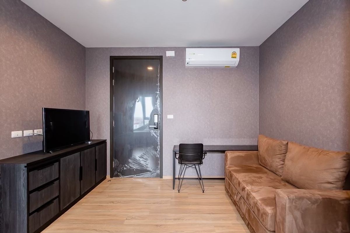For RentCondoRama9, Petchburi, RCA : *** Condo for Rent : The Base Garden-Rama9 Nice decorated Fully furnished  ***