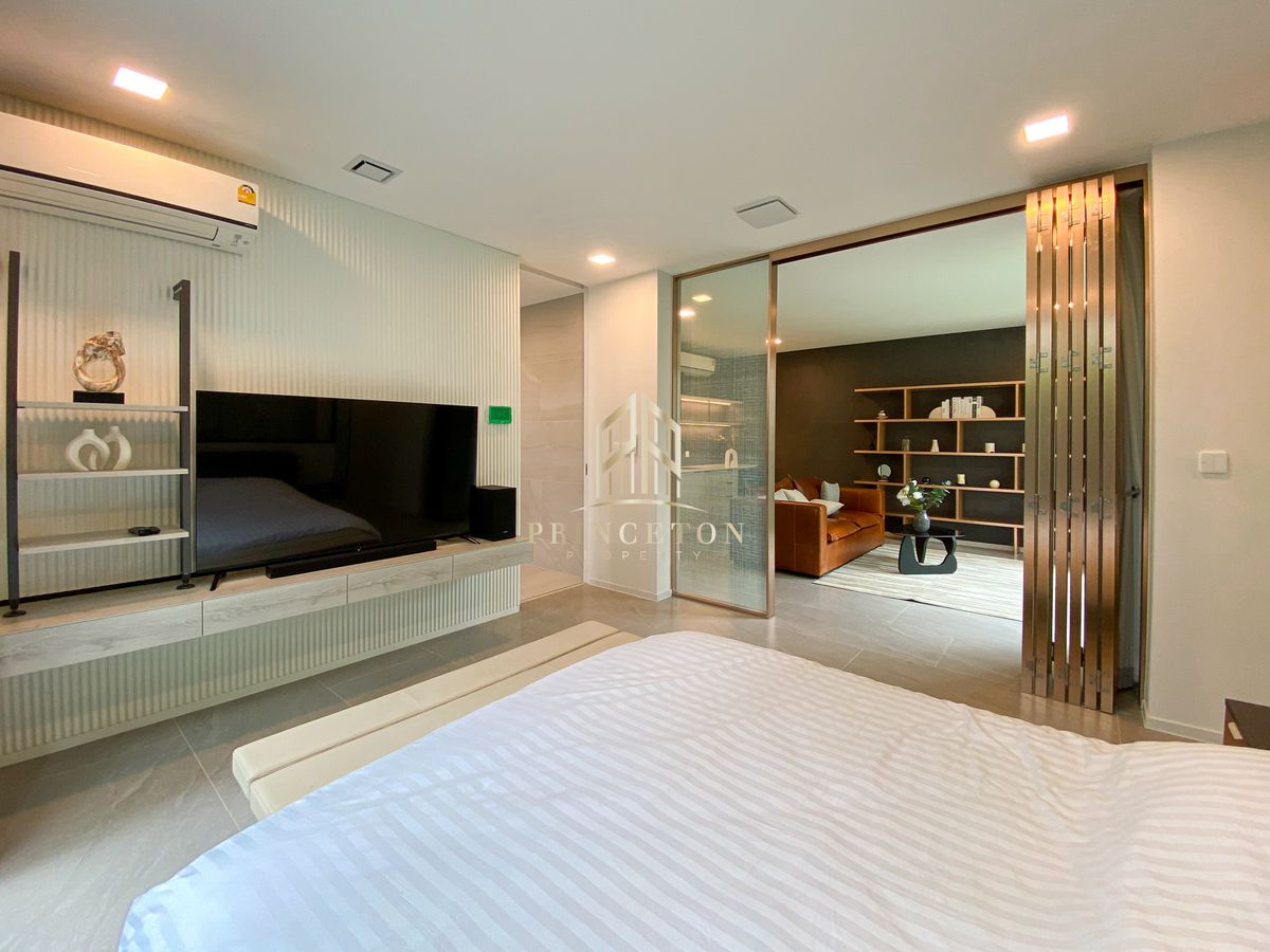 HousePattanakan, Srinakarin : Luxury Home for Sale or Rent at VIVE Krungthep Kreetha Comes with a Private Swimming Pool 📞092-4252445