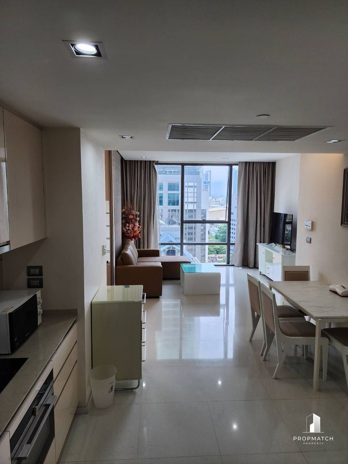 ให้เช่าคอนโดสาทร นราธิวาส : ✨Flash Deal ✨The Bangkok Sathorn( 1Bed 1Bath 64SQM.) แต่งครบพร้อมอยู่ !! เพียง 40,000บาทต่อเดือน Tel.0981315848 @propmatch