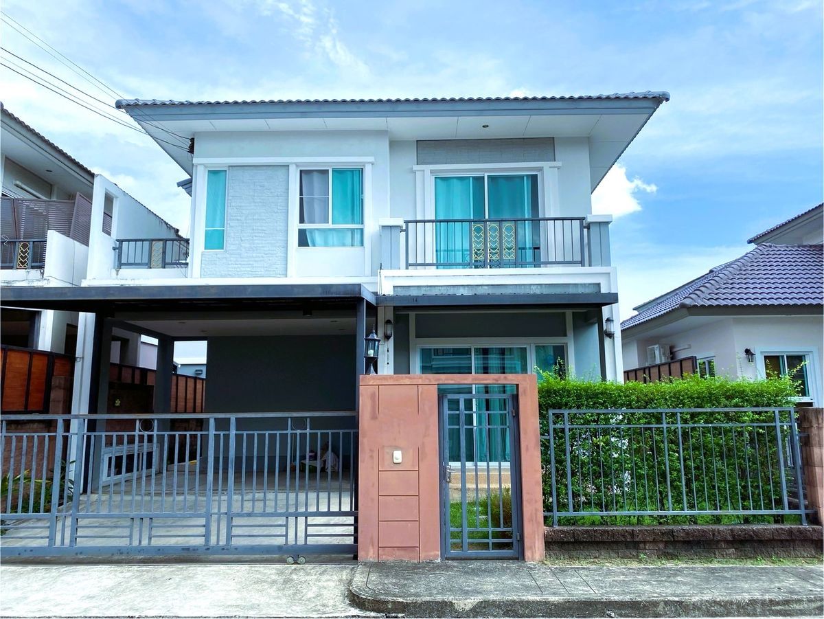 ให้เช่าบ้านพัฒนาการ ศรีนครินทร์ : KH0315  ให้เช่า บ้านเดี่ยว 2 ชั้น โครงการภัสสร เพรสทีจ ลักซ์ พัฒนาการ 44  ใกล้โรงเรียนนานาชาติ คริสเตียนกรุงเทพ เดินทางสะดวก ใกล้ เอกมัย ทองหล่อ เหมาะอยู่อาศัย รับสัตว์เลี้ยงน้องหมาน้องแมวตัวเล็ก 