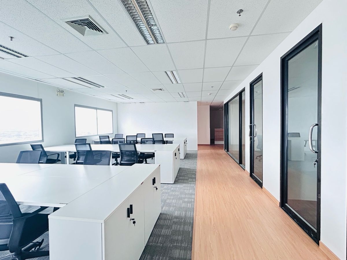 ให้เช่าสำนักงานนนทบุรี บางใหญ่ บางบัวทอง : ให้เช่า - สำนักงานเซ็นทรัลพลาซ่า แจ้งวัฒนะ ติดหน้า “MRT แจ้งวัฒนะ-ปากเกร็ด 26 และ 28”   ห่างจากทางขึ้นทางด่วนเพียง 1.4 กม. (ต่อรองได้)