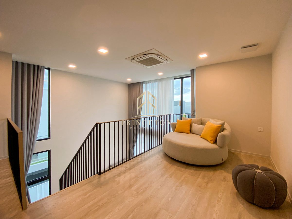 HousePattanakan, Srinakarin : Luxury Home for Sale or Rent at VIVE Krungthep Kreetha Comes with a Private Swimming Pool 📞092-4252445