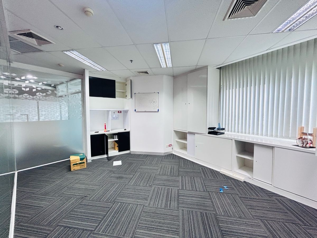 ให้เช่าสำนักงานนนทบุรี บางใหญ่ บางบัวทอง : ให้เช่า - สำนักงานเซ็นทรัลพลาซ่า แจ้งวัฒนะ ติดหน้า “MRT แจ้งวัฒนะ-ปากเกร็ด 26 และ 28”   ห่างจากทางขึ้นทางด่วนเพียง 1.4 กม. (ต่อรองได้)