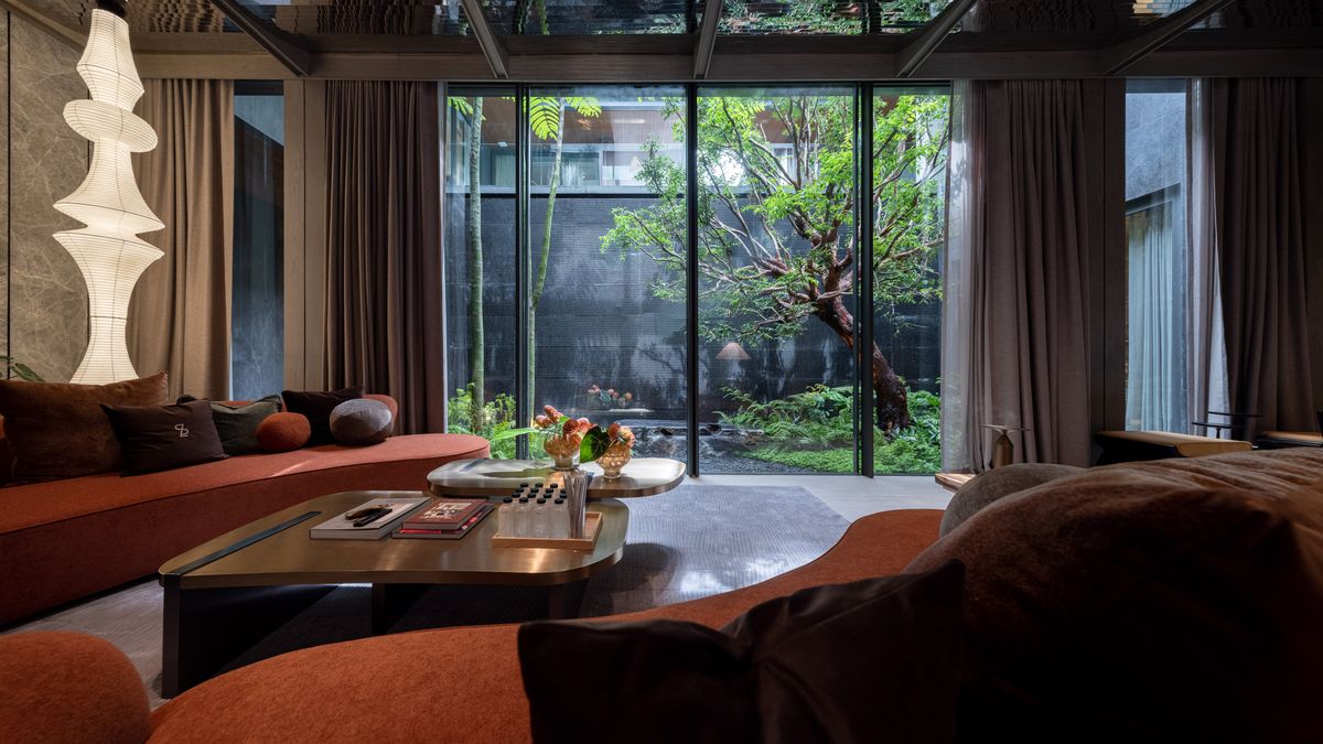 For SaleHouseBang Sue, Wong Sawang, Tao Pun : 3 -storey detached house for sale. Sonle Residences project (Sunle Residence), Ratchadaphisek, near MRT Wongsawang, only 900 meters, with a large private pool and a large Courtyard.