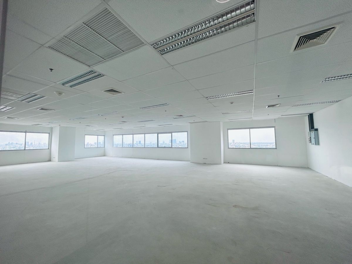 ให้เช่าสำนักงานนนทบุรี บางใหญ่ บางบัวทอง : ให้เช่า - สำนักงานเซ็นทรัลพลาซ่า แจ้งวัฒนะ ติดหน้า “MRT แจ้งวัฒนะ-ปากเกร็ด 26 และ 28”   ห่างจากทางขึ้นทางด่วนเพียง 1.4 กม. (ต่อรองได้)