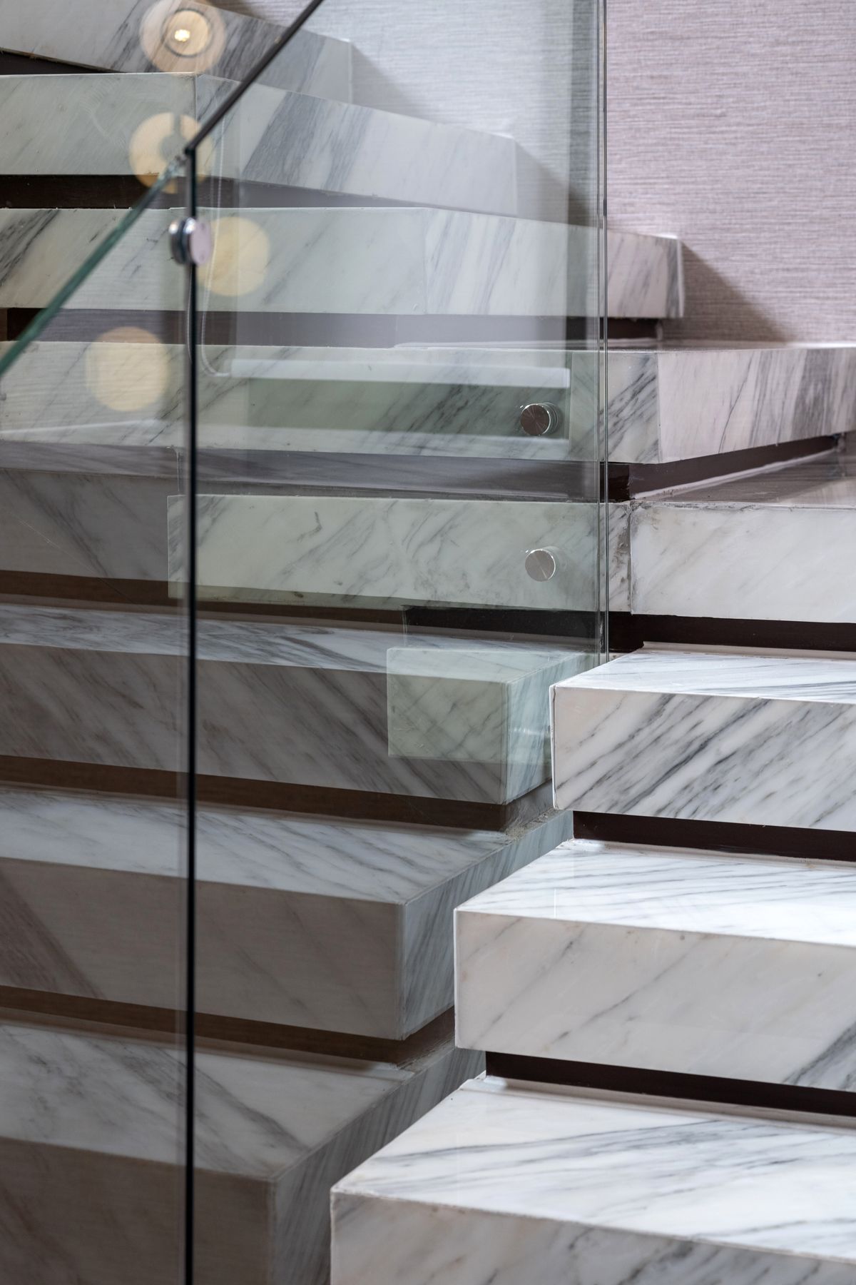 For SaleHouseBang Sue, Wong Sawang, Tao Pun : 3 -storey detached house for sale. Sonle Residences project (Sunle Residence), Ratchadaphisek, near MRT Wongsawang, only 900 meters, with a large private pool and a large Courtyard.