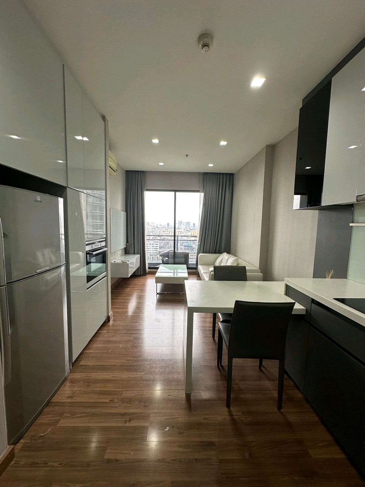 ให้เช่าคอนโดรัชดา ห้วยขวาง : 🏢Ivy Ampio ให้เช่า 22,000บาท💵 ห้องแต่งสวยพร้อมอยู่ แปลนสวย้ป็นสัดส่วน ทำเลทองติดMRT ใกล้เซ็นทรัลพระราม9 โทรด่วน 0655193596ปัน