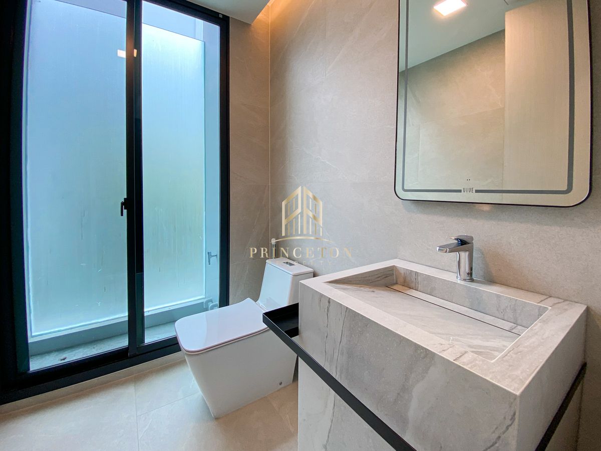 HousePattanakan, Srinakarin : Luxury Home for Sale or Rent at VIVE Krungthep Kreetha Comes with a Private Swimming Pool 📞092-4252445