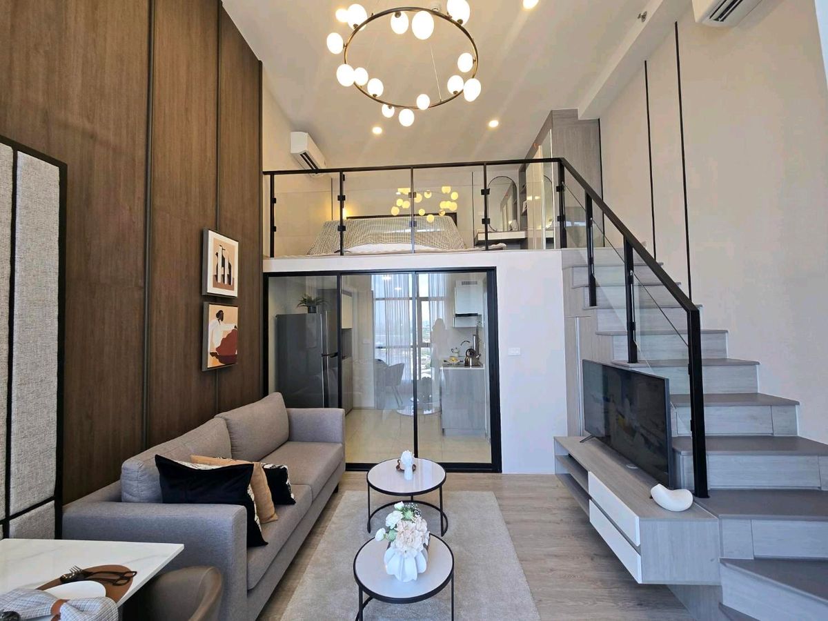 For SaleCondoPinklao, Charansanitwong : 🔥🔥 Last unit Ready to move in. 🌳 The central area is up to 8 floors. 🚝 Near MRT only 350 m. 🏢🎉✨