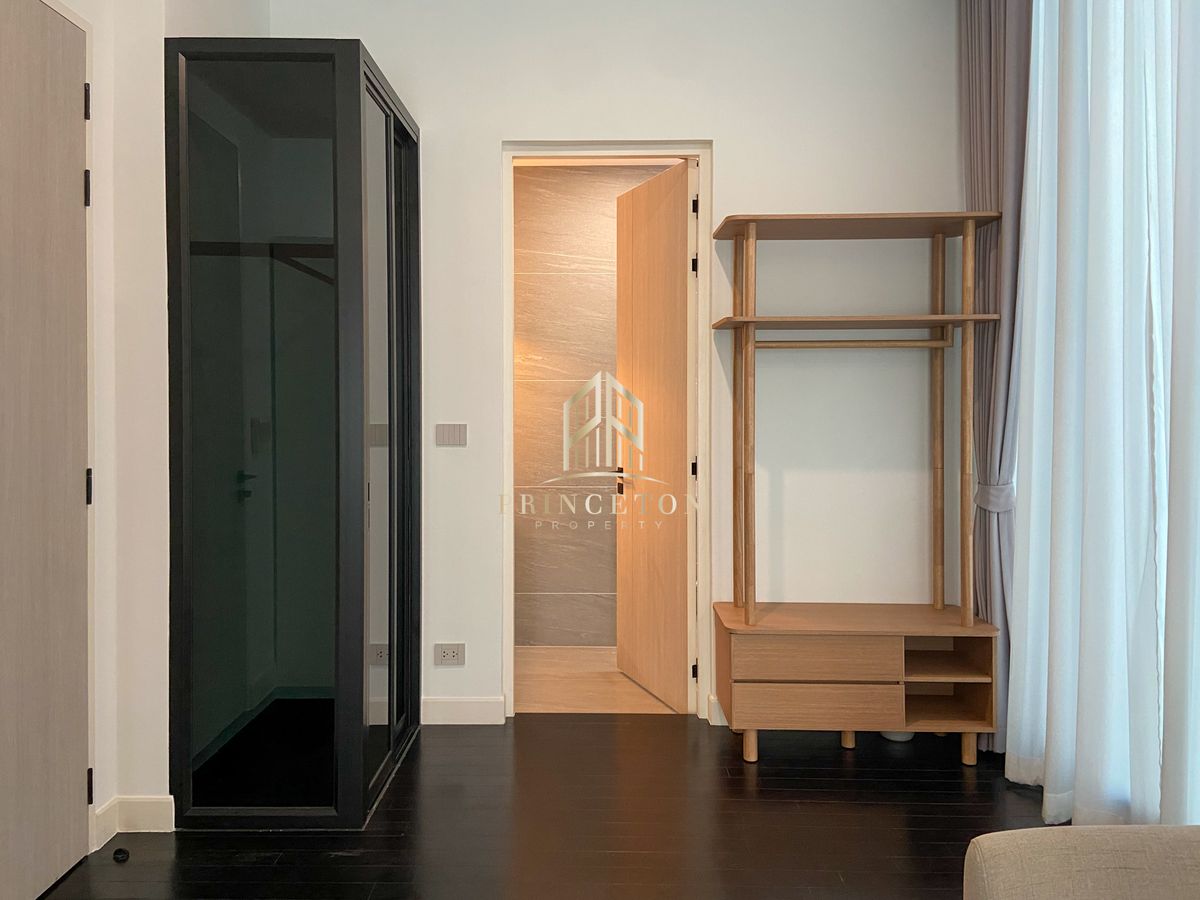 ให้เช่าบ้านเลียบทางด่วนรามอินทรา : ดิ ออเนอร์ โยธินพัฒนา บ้านเดี่ยวสไตล์ Private Pool Villa 3 ชั้น ระดับ Super Luxury 📞092-4252445 The Honor Yothinpattana