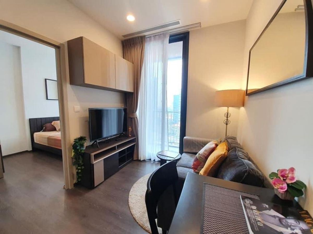 ให้เช่าคอนโดสุขุมวิท อโศก ทองหล่อ : ⭐️ OKA HAUS Sukhumvit 36 ⭐️ ให้เช่า 1 Bed 27 ตรม. ตกแต่งสวยพร้อมอยู่ได้เลย