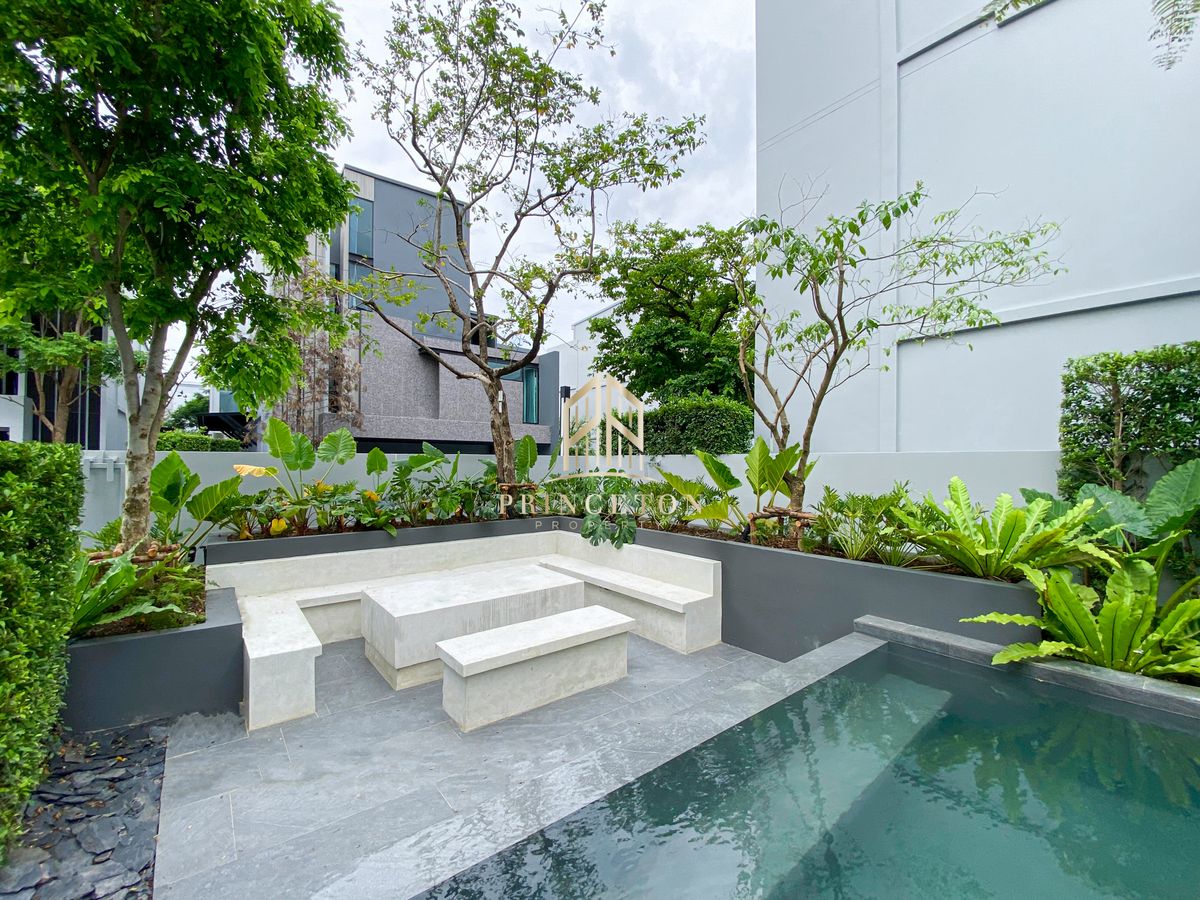 HousePattanakan, Srinakarin : Luxury Home for Sale or Rent at VIVE Krungthep Kreetha Comes with a Private Swimming Pool 📞092-4252445