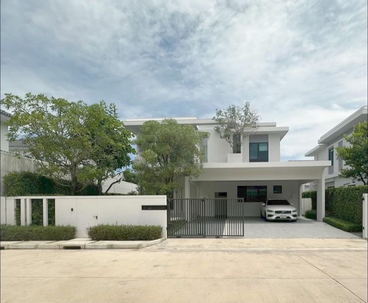 ให้เช่าบ้านสมุทรปราการ สำโรง : Luxury House for Rent Mantana Bangna KM.15 village