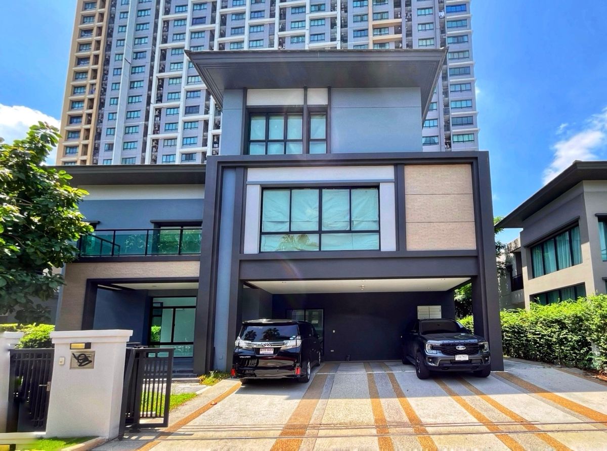 ขายบ้านเอกชัย บางบอน :  ขายบ้านเดี่ยว  3 ชั้น โครงการ แกรนด์ บางกอก บูเลอวาร์ด สาทร-กัลปพฤกษ์  Modern Luxury พร้อม Double Volume  
